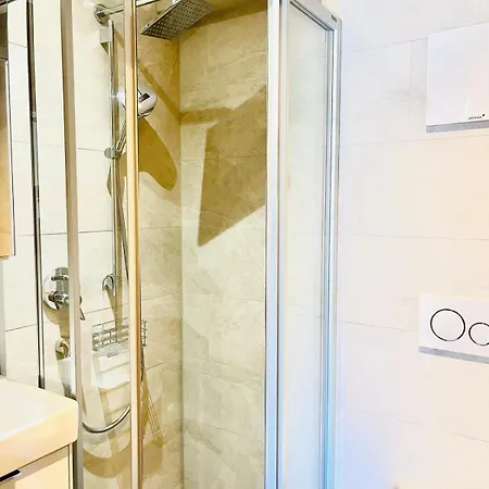 Apartment Maisonette Adelrun