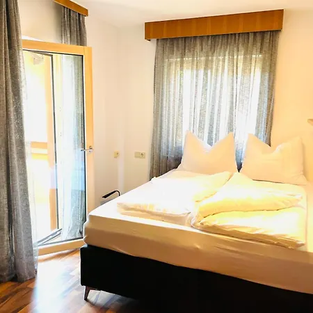 Maisonette Adelrun Apartment *